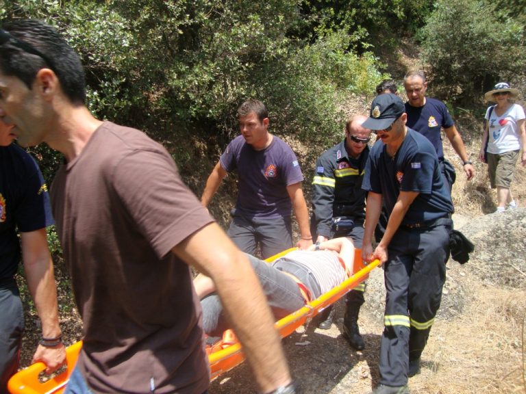 Και δεύτερο άτομο έπεσε στα Μετέωρα! | Newsit.gr Και δεύτερο άτομο έπεσε στα Μετέωρα! | Newsit.gr