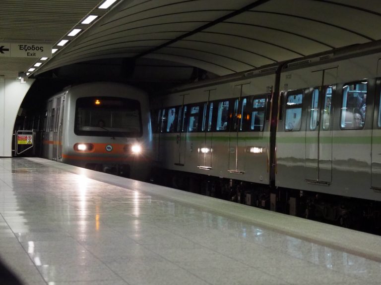 Μυστικοί αστυνομικοί σε Μετρό, ΗΣΑΠ, λεωφορεία | Newsit.gr Μυστικοί αστυνομικοί σε Μετρό, ΗΣΑΠ, λεωφορεία | Newsit.gr