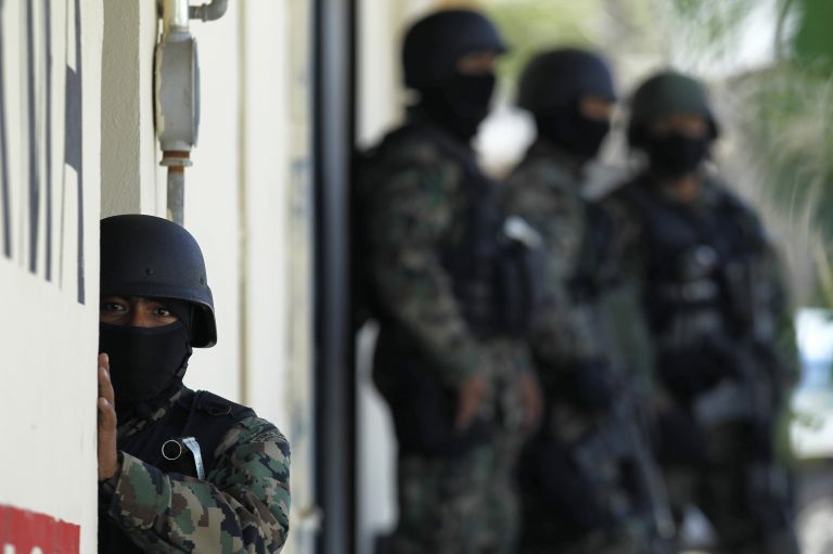 Δολοφονήθηκε υπάλληλος αμερικανικού προξενείου | Newsit.gr Δολοφονήθηκε υπάλληλος αμερικανικού προξενείου | Newsit.gr