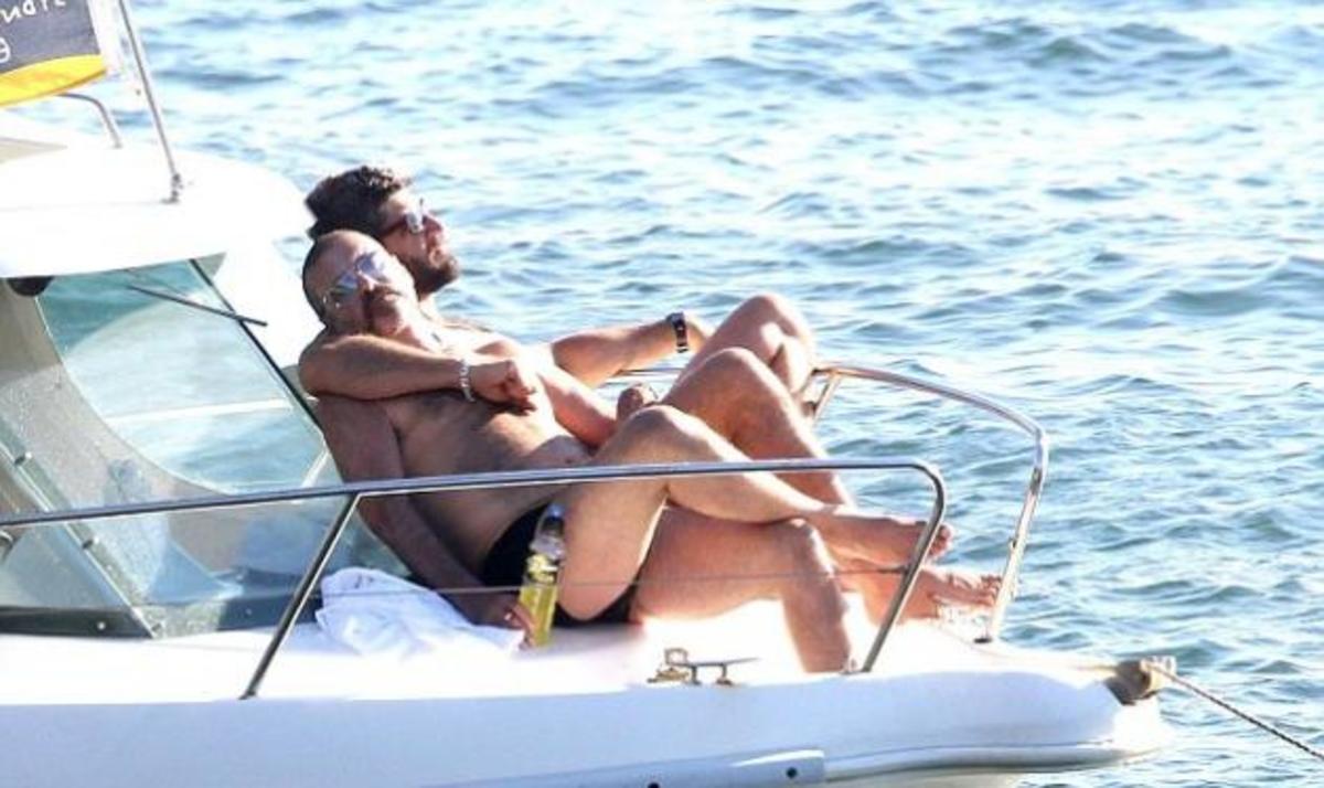 George Michael: Στην Αυστραλία αγκαλιά με τον σύντροφό του! Δες φωτογραφίες | Newsit.gr George Michael: Στην Αυστραλία αγκαλιά με τον σύντροφό του! Δες φωτογραφίες | Newsit.gr