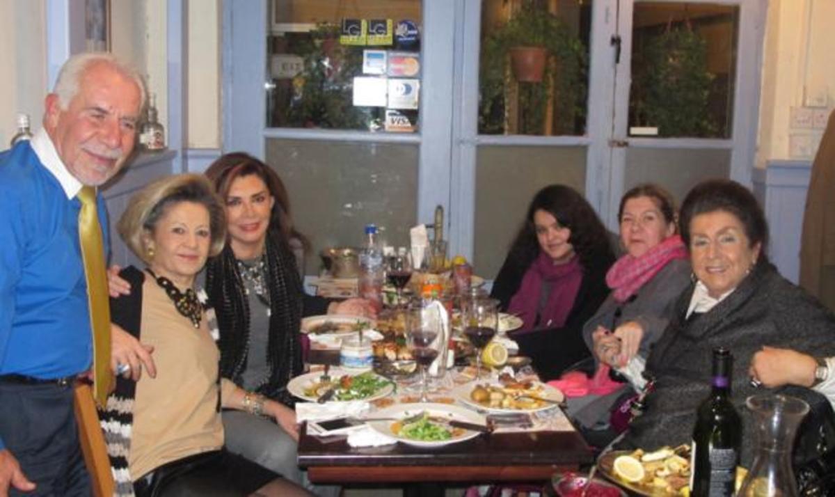 Μ. Ντενίση: Οικογενειακή έξοδος στην Κύπρο! | Newsit.gr Μ. Ντενίση: Οικογενειακή έξοδος στην Κύπρο! | Newsit.gr