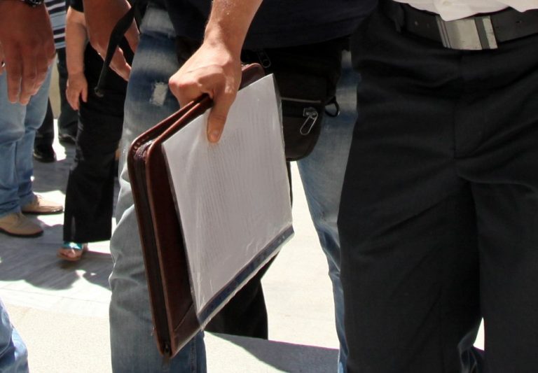 Δικηγόρος μηνύει αστυνομικούς για την εμπλοκή του ονόματός του στην κρητική «μαφία»! | Newsit.gr Δικηγόρος μηνύει αστυνομικούς για την εμπλοκή του ονόματός του στην κρητική «μαφία»! | Newsit.gr