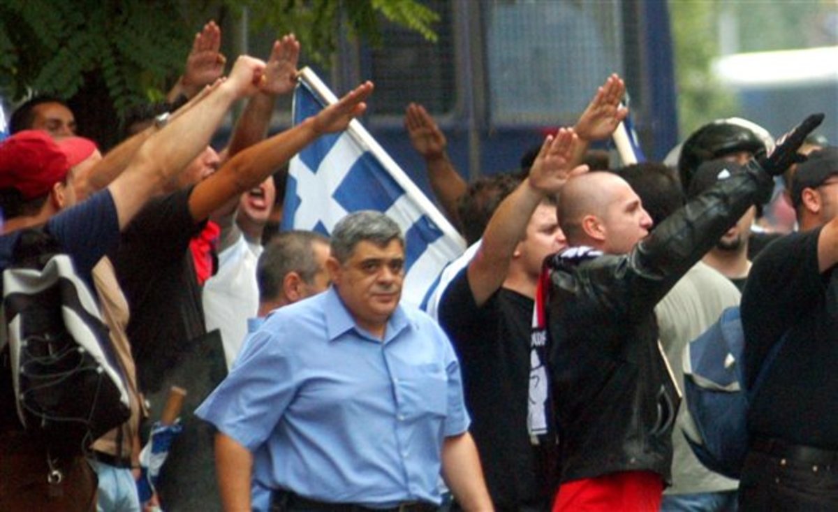 Independent: Η Χρυσή Αυγή εισβάλλει στα ελληνικά σχολεία | Newsit.gr Independent: Η Χρυσή Αυγή εισβάλλει στα ελληνικά σχολεία | Newsit.gr