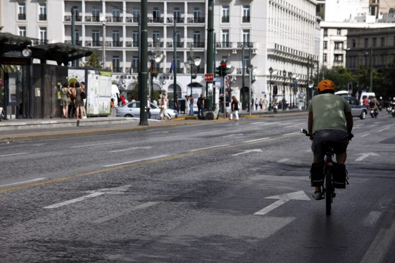 Νέα ταλαιπωρία για το επιβατικό κοινό – Χωρίς μέσα μεταφοράς τη Δευτέρα | Newsit.gr Νέα ταλαιπωρία για το επιβατικό κοινό – Χωρίς μέσα μεταφοράς τη Δευτέρα | Newsit.gr