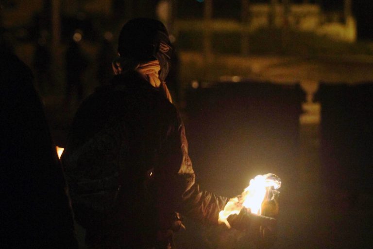 Πάτρα: Eπίθεση με μολότοφ σε σπίτι που διέμεναν μετανάστες | Newsit.gr Πάτρα: Eπίθεση με μολότοφ σε σπίτι που διέμεναν μετανάστες | Newsit.gr