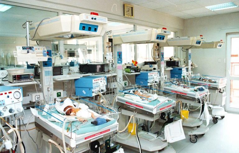 Θεσσαλονίκη: Θα πούλαγαν το νεογέννητο μωρό τους για 3.000 ευρώ! Χειροπέδες σε τρία άτομα από τη Βουλγαρία | Newsit.gr Θεσσαλονίκη: Θα πούλαγαν το νεογέννητο μωρό τους για 3.000 ευρώ! Χειροπέδες σε τρία άτομα από τη Βουλγαρία | Newsit.gr