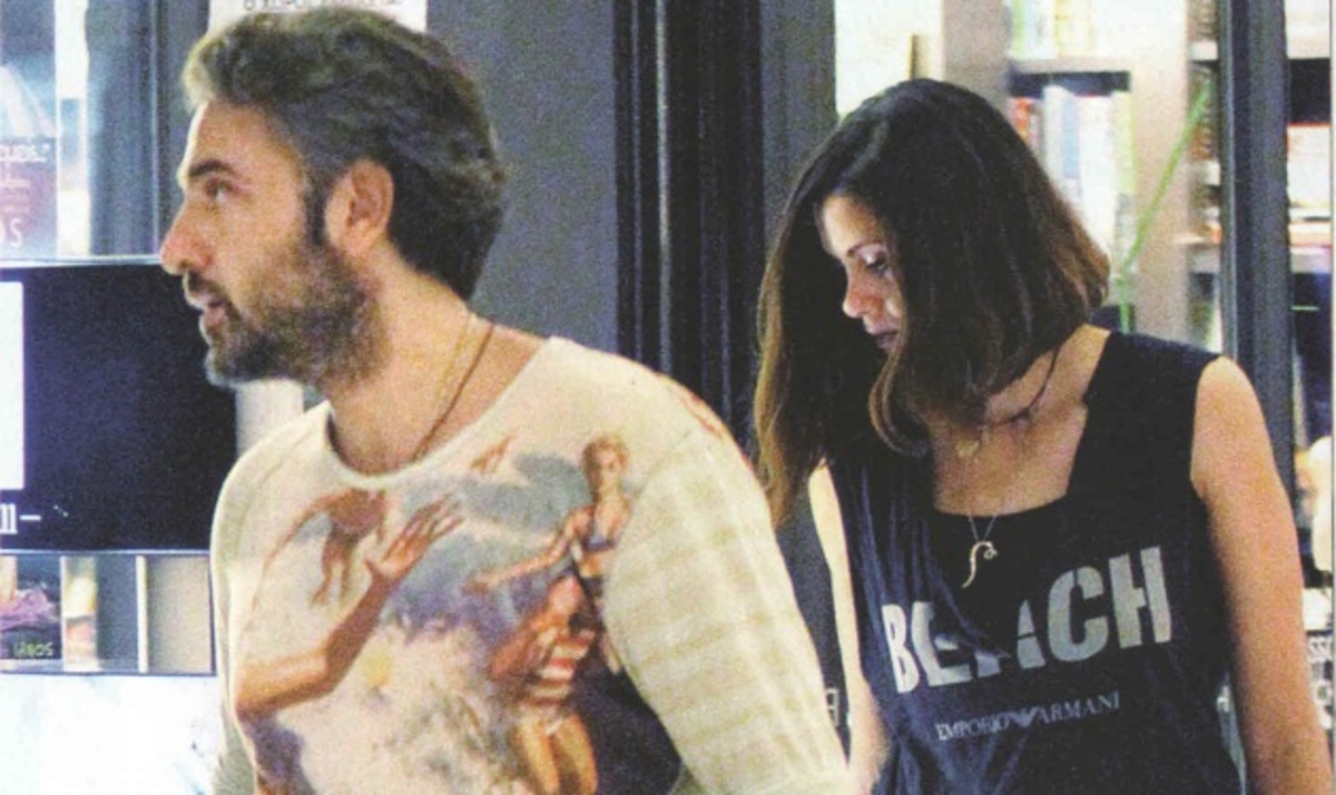 Φάνης Μουρατίδης – Άννα Μαρία Παπαχαραλάμπους: Διαλέγουν παιχνίδια με τους γιους της! | Newsit.gr Φάνης Μουρατίδης – Άννα Μαρία Παπαχαραλάμπους: Διαλέγουν παιχνίδια με τους γιους της! | Newsit.gr
