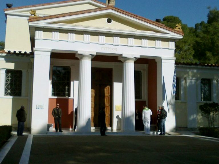 Βρέθηκαν οι δράστες της ληστείας στο Μουσείο της Αρχαίας Ολυμπίας – Είχαν θάψει τα κλοπιμαία | Newsit.gr Βρέθηκαν οι δράστες της ληστείας στο Μουσείο της Αρχαίας Ολυμπίας – Είχαν θάψει τα κλοπιμαία | Newsit.gr