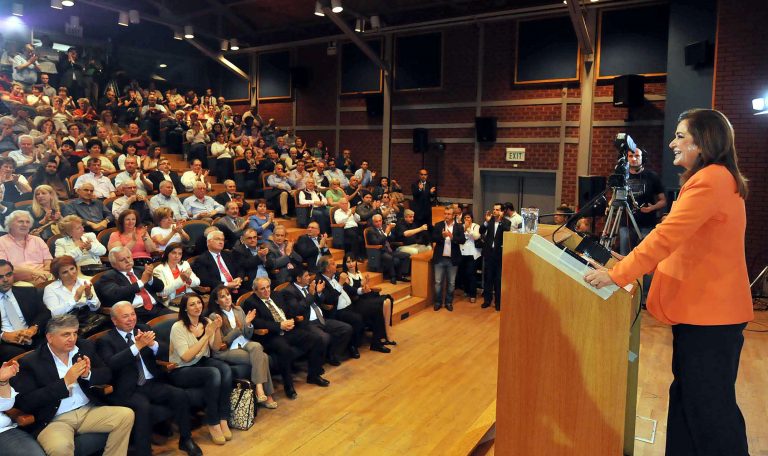 Ντόρα Μπακογιάννη: Ψήφος μήνυμα στους αδιόρθωτους ΠΑΣΟΚ και ΝΔ | Newsit.gr Ντόρα Μπακογιάννη: Ψήφος μήνυμα στους αδιόρθωτους ΠΑΣΟΚ και ΝΔ | Newsit.gr