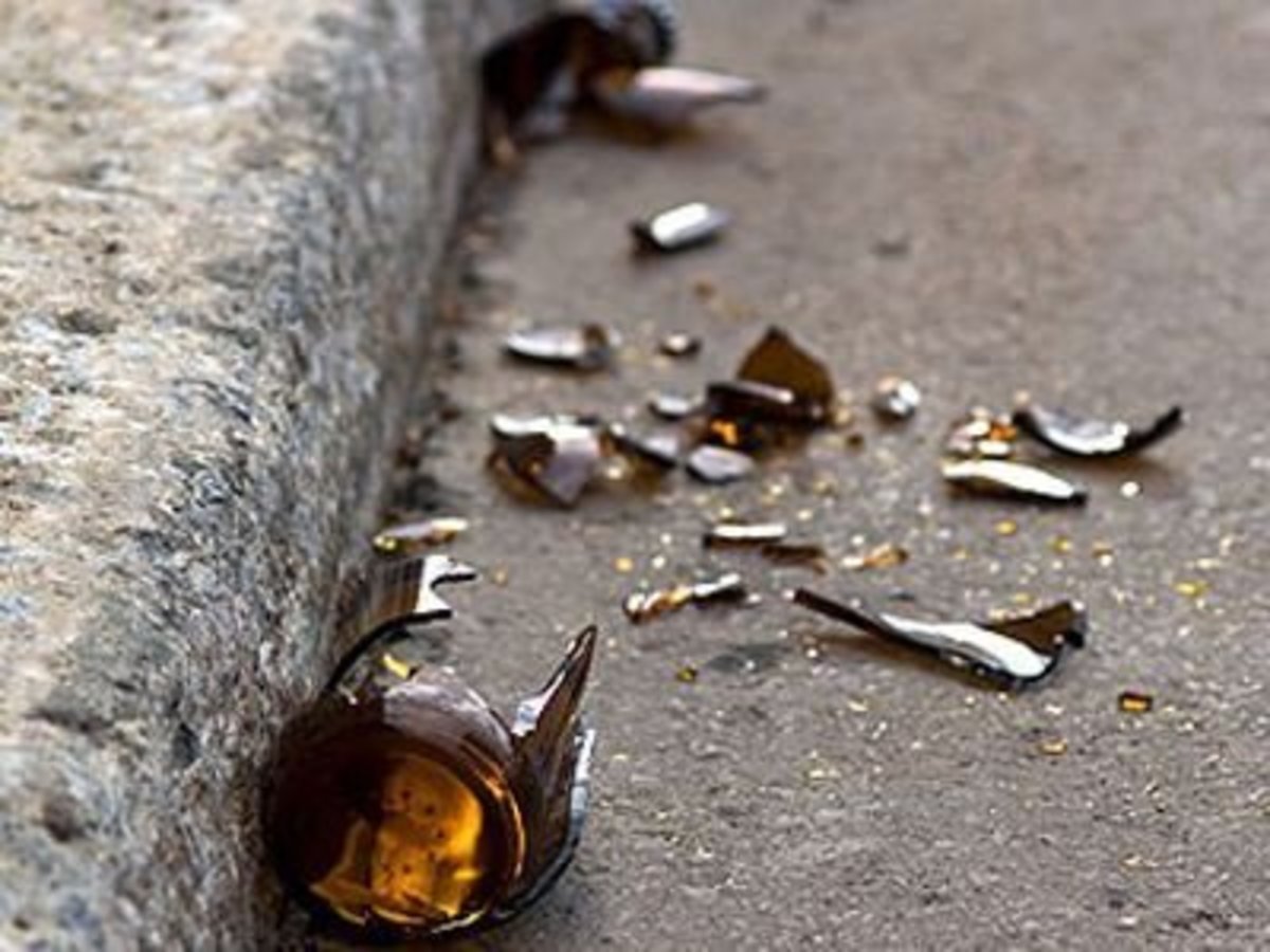 Λέσβος: Τον χτύπησαν με μπουκάλι και τον έκλεψαν | Newsit.gr Λέσβος: Τον χτύπησαν με μπουκάλι και τον έκλεψαν | Newsit.gr