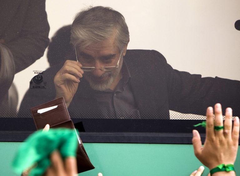 Ιράν: δεν διστάζει να πεθάνει ο ηγέτης της αντιπολίτευσης | Newsit.gr Ιράν: δεν διστάζει να πεθάνει ο ηγέτης της αντιπολίτευσης | Newsit.gr