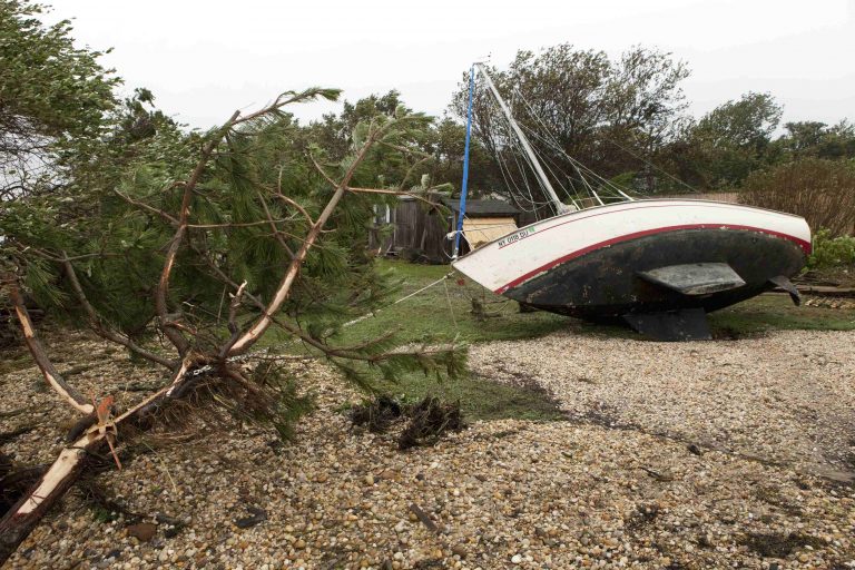 18 νεκρούς αφήνει πίσω της η Irene – Ομπάμα: «Τίποτα δεν τελείωσε ακόμη» | Newsit.gr 18 νεκρούς αφήνει πίσω της η Irene – Ομπάμα: «Τίποτα δεν τελείωσε ακόμη» | Newsit.gr