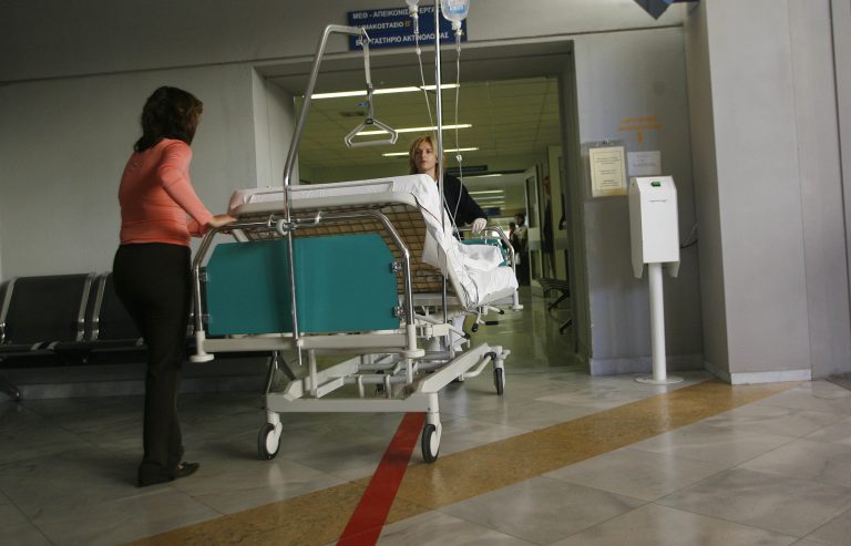 Περισσότερες από 100 παράνομες αποκλειστικές εντοπίστηκαν σε νοσοκομεία | Newsit.gr Περισσότερες από 100 παράνομες αποκλειστικές εντοπίστηκαν σε νοσοκομεία | Newsit.gr
