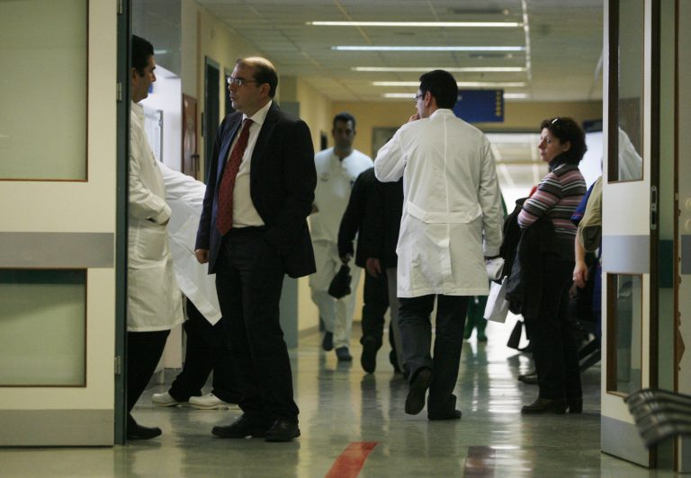 Ηράκλειο: Στο εδώλιο μαιευτήρας και μαίες για το θάνατο βρέφους | Newsit.gr Ηράκλειο: Στο εδώλιο μαιευτήρας και μαίες για το θάνατο βρέφους | Newsit.gr