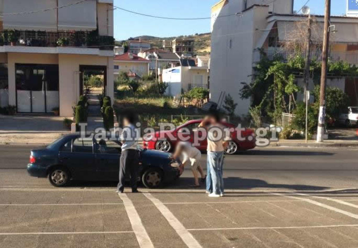Φθιώτιδα: Οδηγοί σε ρόλο αστυνομικών, κατάφεραν να σταματήσουν μεθυσμένο! | Newsit.gr Φθιώτιδα: Οδηγοί σε ρόλο αστυνομικών, κατάφεραν να σταματήσουν μεθυσμένο! | Newsit.gr