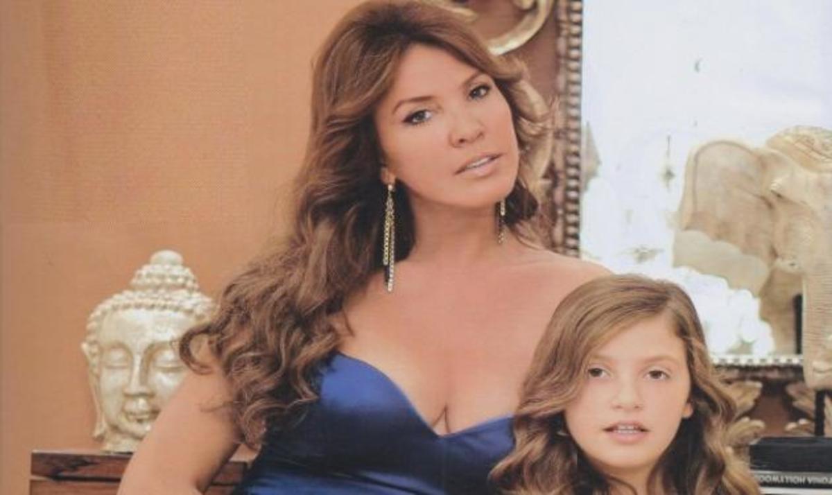 Οι Έλληνες celebrities φωτογραφίζονται στα σπίτια τους με αφορμή την επέτειο του ΟΚ! | Newsit.gr Οι Έλληνες celebrities φωτογραφίζονται στα σπίτια τους με αφορμή την επέτειο του ΟΚ! | Newsit.gr