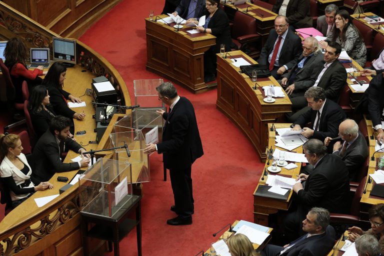 Παραπομπή Παπακωνσταντίνου για τη λίστα Λαγκάρντ – Όχι για Βενιζέλο με λιγότερες ψήφους – 80 ψήφοι υπέρ παραπομπής Παπανδρέου | Newsit.gr Παραπομπή Παπακωνσταντίνου για τη λίστα Λαγκάρντ – Όχι για Βενιζέλο με λιγότερες ψήφους – 80 ψήφοι υπέρ παραπομπής Παπανδρέου | Newsit.gr