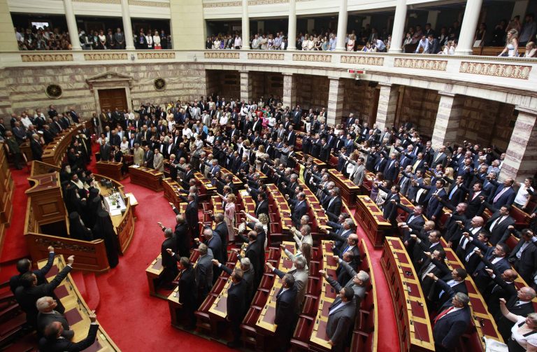 Οι απόντες, οι κεφάτοι και τα απρόοπτα – Όσα έγιναν στην ορκωμοσία της νέας Βουλής | Newsit.gr Οι απόντες, οι κεφάτοι και τα απρόοπτα – Όσα έγιναν στην ορκωμοσία της νέας Βουλής | Newsit.gr