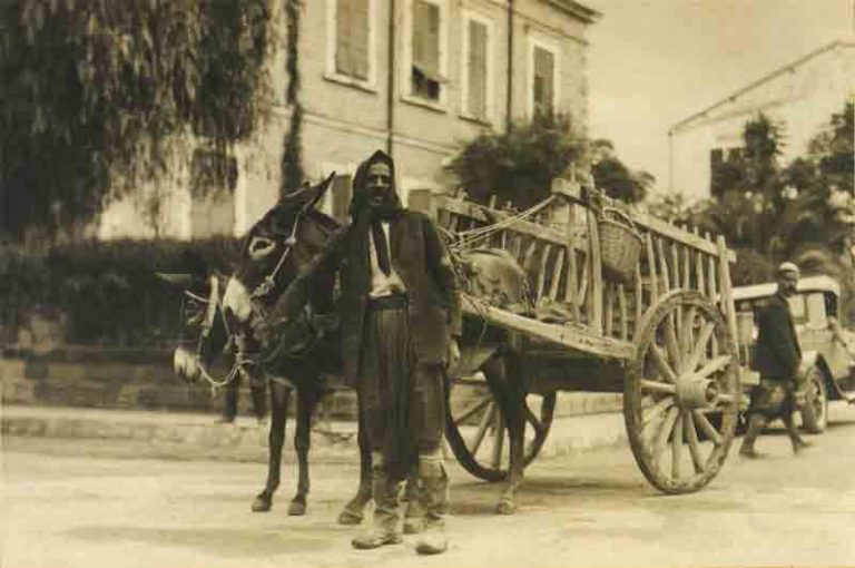 Η Ελλάδα θα επιστρέψει στα κάρα εάν φύγει από το ευρώ» | Newsit.gr Η Ελλάδα θα επιστρέψει στα κάρα εάν φύγει από το ευρώ» | Newsit.gr