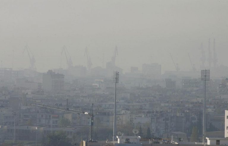 Θεσσαλονίκη: Εκτός απ’ τη ζέστη τους «πνίγει» και το όζον! | Newsit.gr Θεσσαλονίκη: Εκτός απ’ τη ζέστη τους «πνίγει» και το όζον! | Newsit.gr