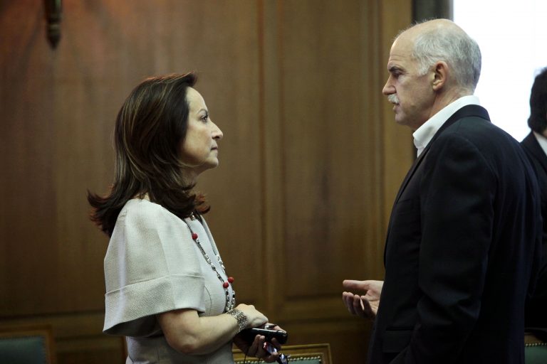 Η απαγόρευση προσλήψεων διαλύει την Παιδεία | Newsit.gr Η απαγόρευση προσλήψεων διαλύει την Παιδεία | Newsit.gr