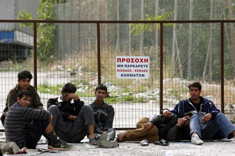 Θεσσαλονίκη: Συνελήφθησαν διακινητές κοντά σε μεγάλο εργοστάσιο | Newsit.gr Θεσσαλονίκη: Συνελήφθησαν διακινητές κοντά σε μεγάλο εργοστάσιο | Newsit.gr