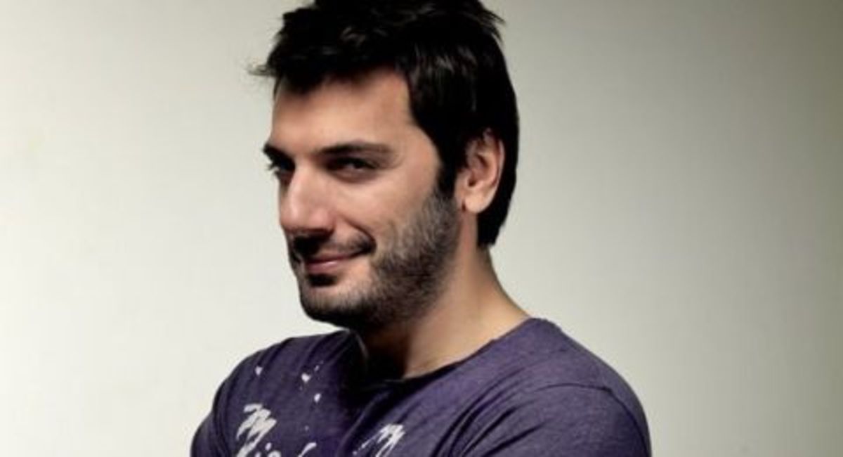 Ο Παναγιώτης Χατζηδάκης μαστορεύει και γίνεται… διακαναλικός! | Newsit.gr Ο Παναγιώτης Χατζηδάκης μαστορεύει και γίνεται… διακαναλικός! | Newsit.gr