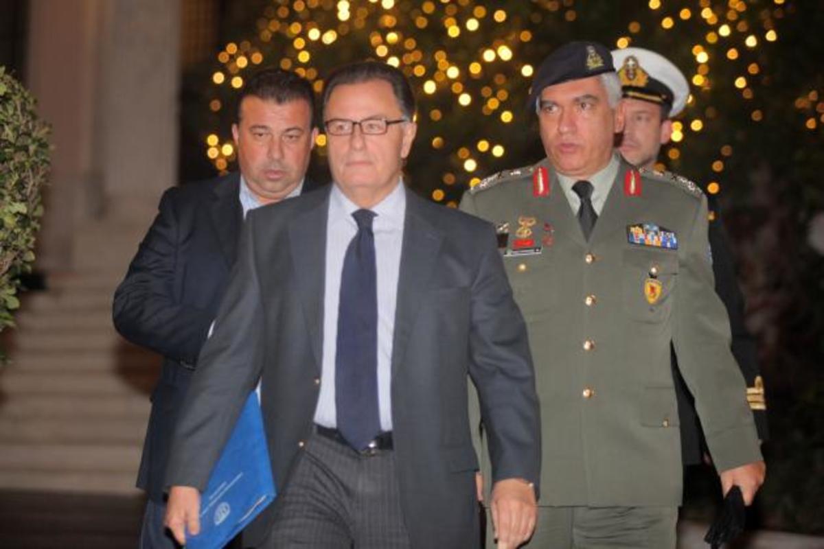 Τι είπαν Σαμαράς-Παναγιωτόπουλος-Κωσταράκος και οι επιστολές του ΥΕΘΑ στο Στουρνάρα | Newsit.gr Τι είπαν Σαμαράς-Παναγιωτόπουλος-Κωσταράκος και οι επιστολές του ΥΕΘΑ στο Στουρνάρα | Newsit.gr