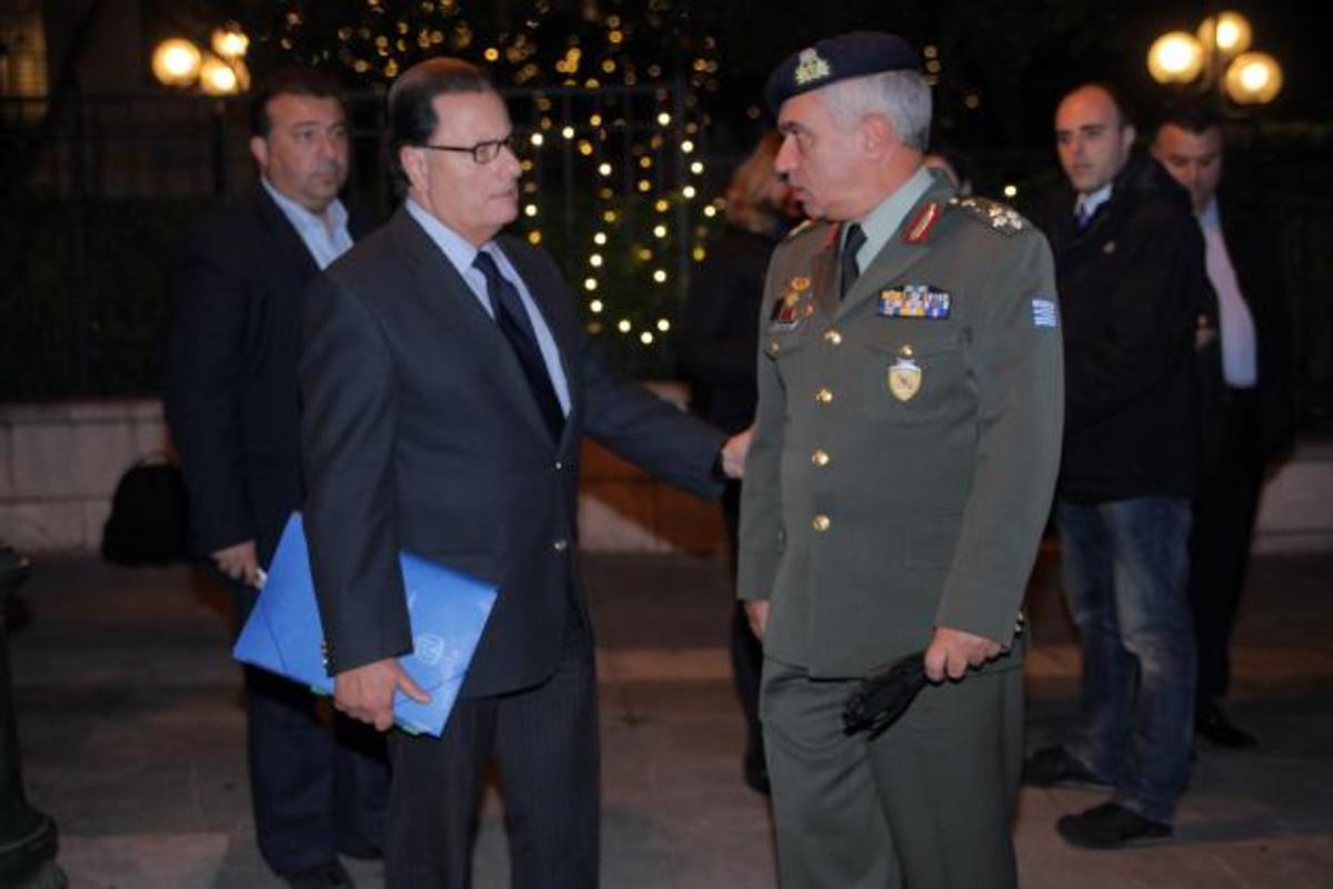 Άρχισαν νωρίς τα «όργανα» για τις κρίσεις Αρχηγών! Οι «απόστρατοι σωτήρες» σε δράση | Newsit.gr Άρχισαν νωρίς τα «όργανα» για τις κρίσεις Αρχηγών! Οι «απόστρατοι σωτήρες» σε δράση | Newsit.gr
