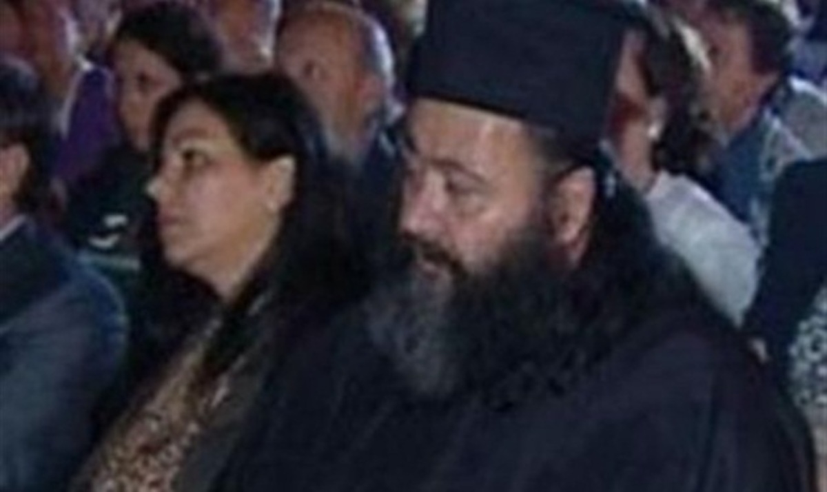 Βίντεο ντοκουμέντο του » Μίλα»: Τι δήλωναν ο άτυχος ιερέας και η κατηγορούμενη παπαδιά σε τηλεοπτική εκπομπή | Newsit.gr Βίντεο ντοκουμέντο του » Μίλα»: Τι δήλωναν ο άτυχος ιερέας και η κατηγορούμενη παπαδιά σε τηλεοπτική εκπομπή | Newsit.gr