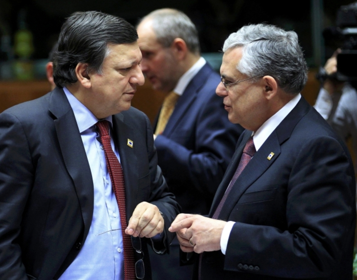 Επιστολή Παπαδήμου προς Μπαρόζο: «Κορυφαία προτεραιότητα η αλλαγή του κράτους» | Newsit.gr Επιστολή Παπαδήμου προς Μπαρόζο: «Κορυφαία προτεραιότητα η αλλαγή του κράτους» | Newsit.gr
