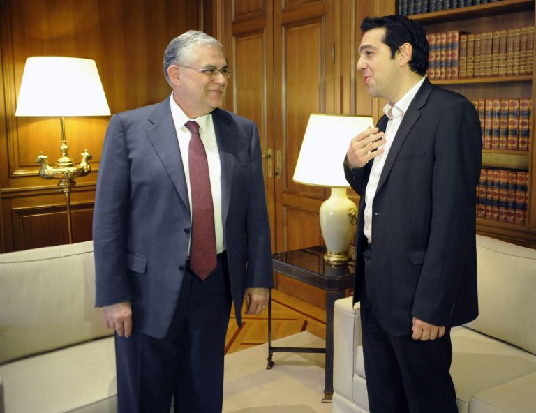 Τσίπρας προς Παπαδήμο: «Παγώστε» την ανακεφαλαιοποίηση | Newsit.gr Τσίπρας προς Παπαδήμο: «Παγώστε» την ανακεφαλαιοποίηση | Newsit.gr