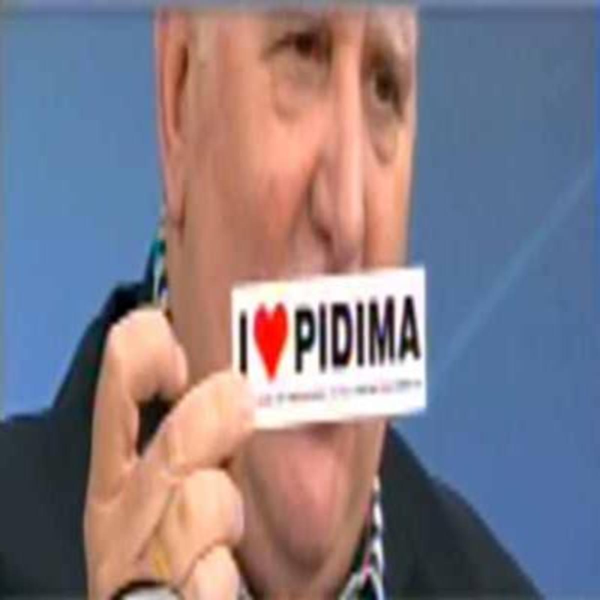 Tα νευρικά γέλια του Γιώργου Παπαδάκη για το Πήδημα! | Newsit.gr Tα νευρικά γέλια του Γιώργου Παπαδάκη για το Πήδημα! | Newsit.gr