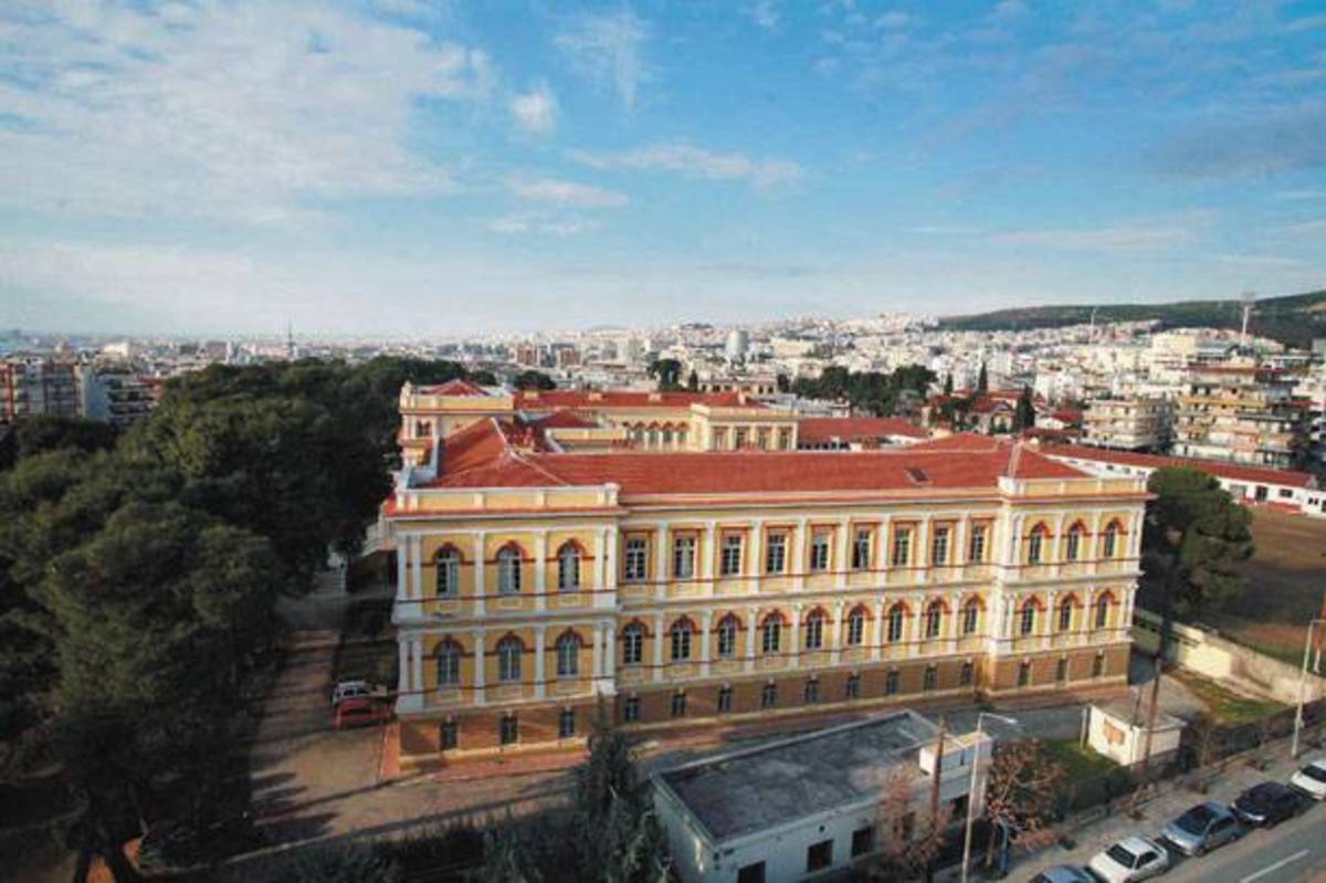 Θεσσαλονίκη: Φωτιά στο Παπάφειο Ορφανοτροφείο | Newsit.gr Θεσσαλονίκη: Φωτιά στο Παπάφειο Ορφανοτροφείο | Newsit.gr
