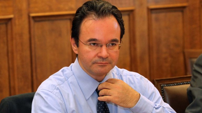 Τα άκουγε επι 4,5 ώρες από βουλευτές του κόμματός του ο Γ.Παπακωνσταντίνου! | Newsit.gr Τα άκουγε επι 4,5 ώρες από βουλευτές του κόμματός του ο Γ.Παπακωνσταντίνου! | Newsit.gr