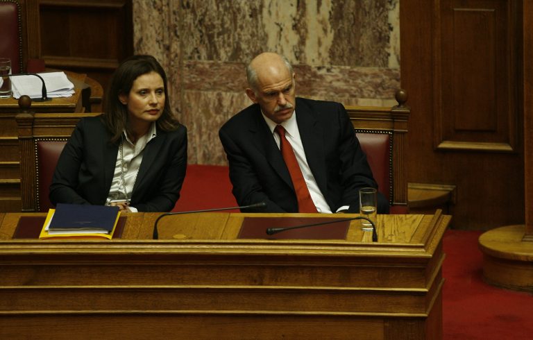 Επιμένει στο διάλογο η κυβέρνηση αλλά με άδεια ταμεία | Newsit.gr Επιμένει στο διάλογο η κυβέρνηση αλλά με άδεια ταμεία | Newsit.gr