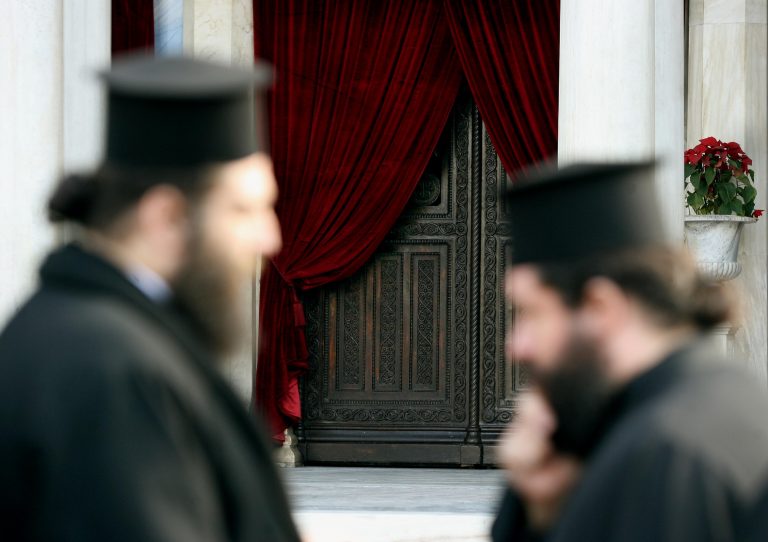 Παπάς έπεσε θύμα απάτης στην Χαλανδρίτσα – Του πήραν 3.000 ευρώ | Newsit.gr Παπάς έπεσε θύμα απάτης στην Χαλανδρίτσα – Του πήραν 3.000 ευρώ | Newsit.gr