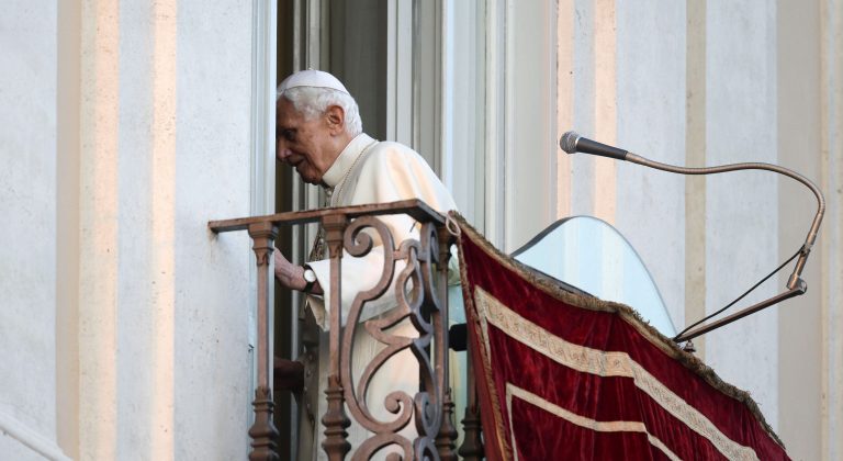 Αποχώρησε ο Πάπας από το Βατικανό – Το «αντίο» στους πιστούς (ΦΩΤΟ και ΒΙΝΤΕΟ) | Newsit.gr Αποχώρησε ο Πάπας από το Βατικανό – Το «αντίο» στους πιστούς (ΦΩΤΟ και ΒΙΝΤΕΟ) | Newsit.gr