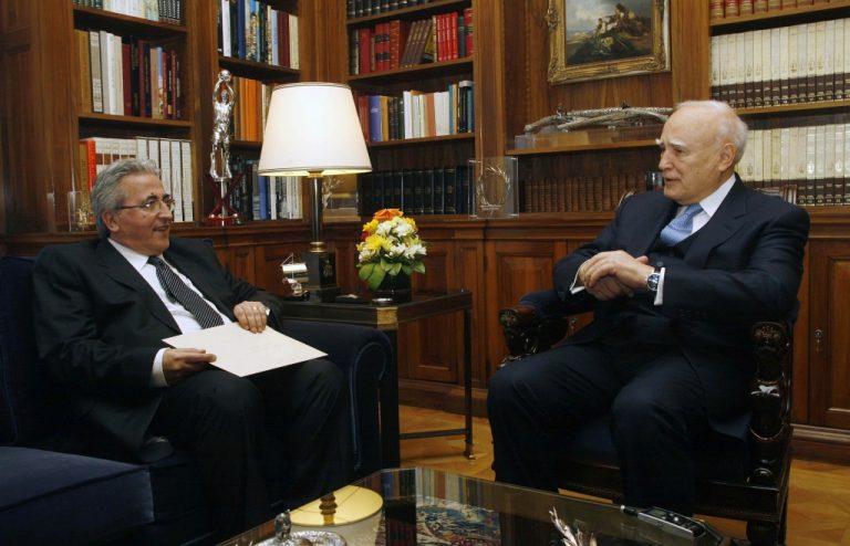 Παρέμβαση Παπούλια: «Τώρα πρέπει να πληρώσουν και οι έχοντες και πολλοί απ’ αυτούς έχουν καβούρια στην τσέπη» | Newsit.gr Παρέμβαση Παπούλια: «Τώρα πρέπει να πληρώσουν και οι έχοντες και πολλοί απ’ αυτούς έχουν καβούρια στην τσέπη» | Newsit.gr