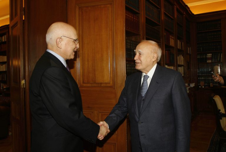 Οργή Παπούλια για τους Τούρκους: «Ε,όχι να πετάνε 100 μέτρα πάνω από το Καστελλόριζο» | Newsit.gr Οργή Παπούλια για τους Τούρκους: «Ε,όχι να πετάνε 100 μέτρα πάνω από το Καστελλόριζο» | Newsit.gr