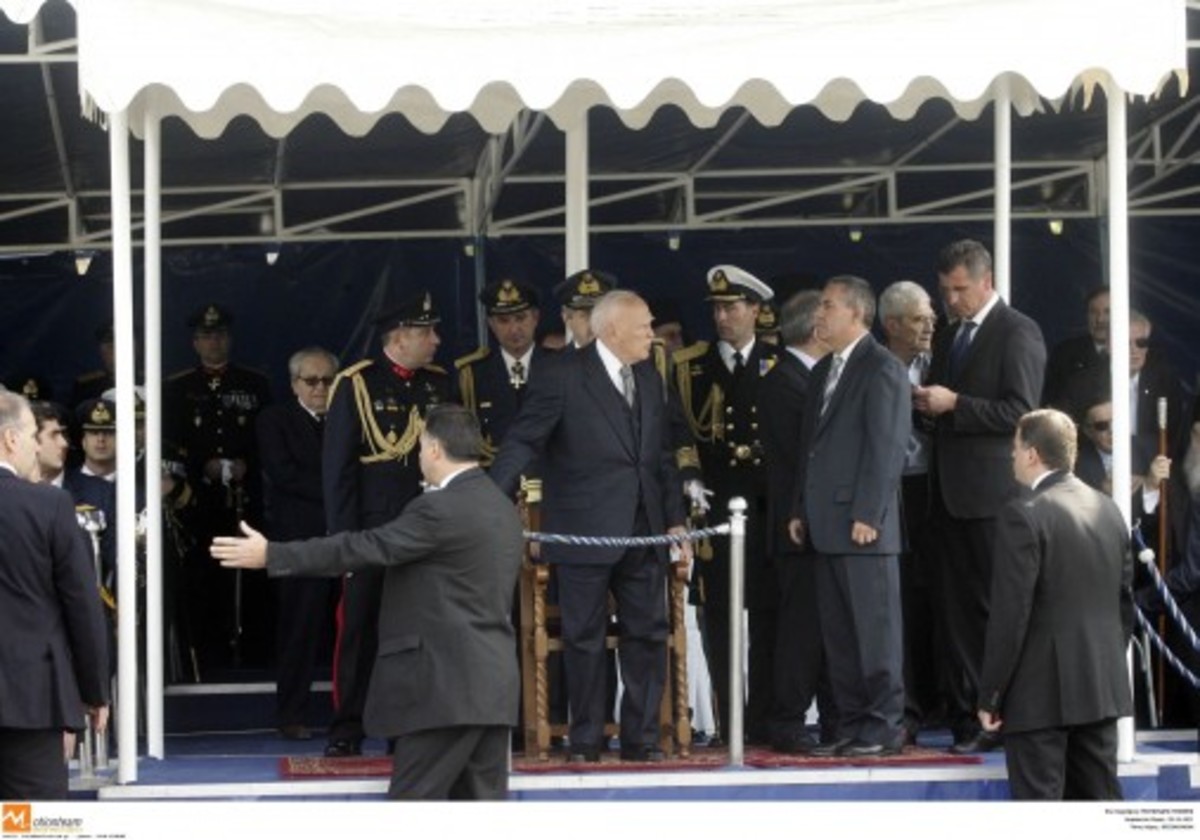 Θεσσαλονίκη: Αστυνομικός κατηγορείται για προσβολή του προέδρου της Δημοκρατίας! | Newsit.gr Θεσσαλονίκη: Αστυνομικός κατηγορείται για προσβολή του προέδρου της Δημοκρατίας! | Newsit.gr