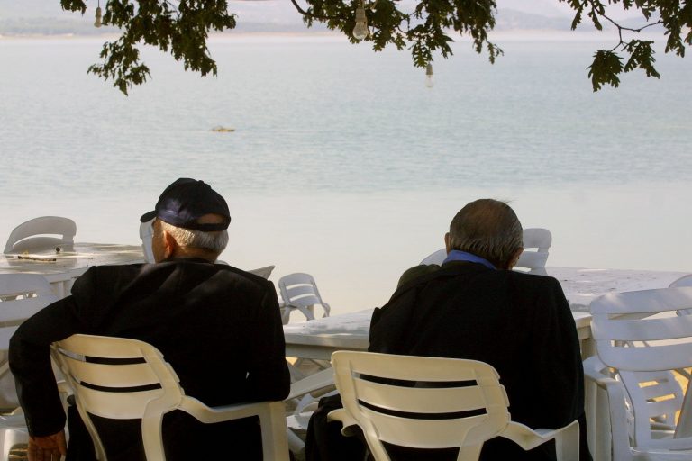 Δέκατη τρίτη και… φαρμακερή! Εξαρθρώθηκε σπείρα που εξαπατούσε ηλικιωμένους στη Θεσσαλονίκη | Newsit.gr Δέκατη τρίτη και… φαρμακερή! Εξαρθρώθηκε σπείρα που εξαπατούσε ηλικιωμένους στη Θεσσαλονίκη | Newsit.gr