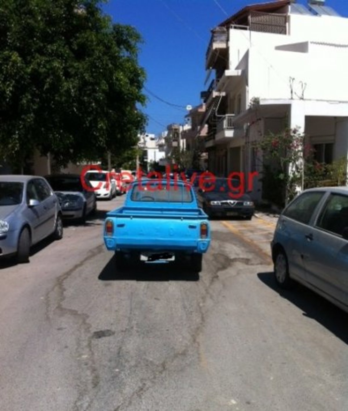 Κρήτη: Κι όμως, έχει… παρκάρει! | Newsit.gr Κρήτη: Κι όμως, έχει… παρκάρει! | Newsit.gr