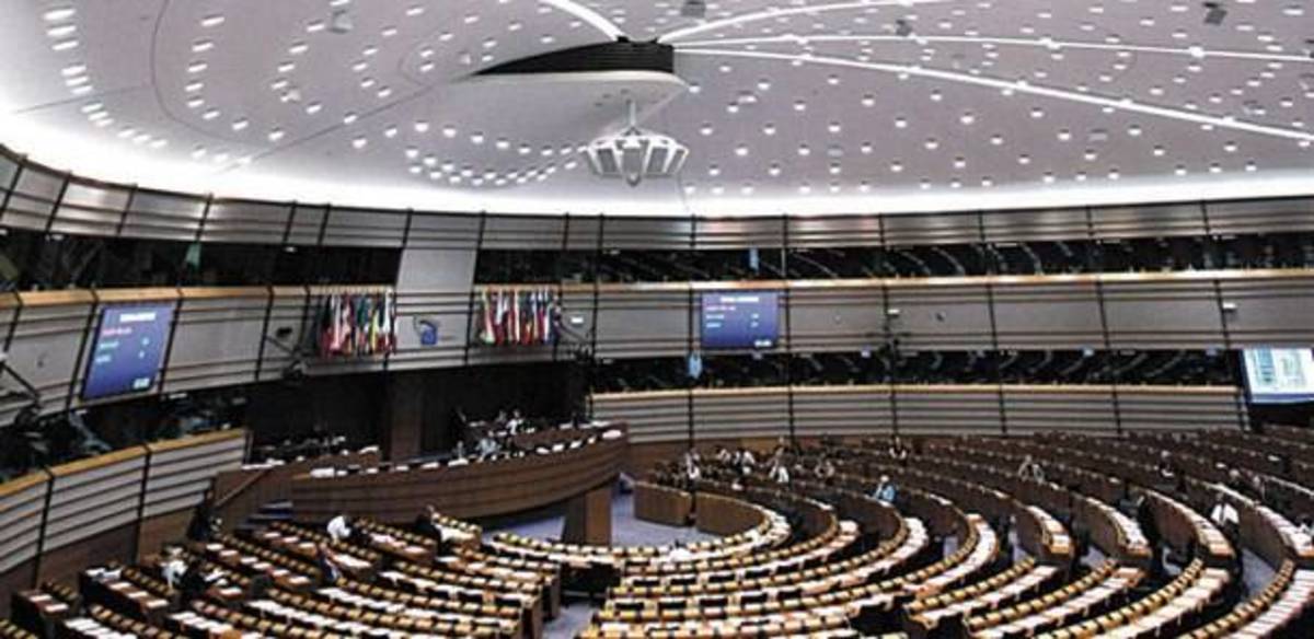 ΕΕ: Ανησυχία για τα μέτρα που λαμβάνονται στη Γερμανία για τη μεταφορά κεφαλαίων από θυγατρικές ξένων τραπεζών στις μητρικές τους, στο εξωτερικό | Newsit.gr ΕΕ: Ανησυχία για τα μέτρα που λαμβάνονται στη Γερμανία για τη μεταφορά κεφαλαίων από θυγατρικές ξένων τραπεζών στις μητρικές τους, στο εξωτερικό | Newsit.gr