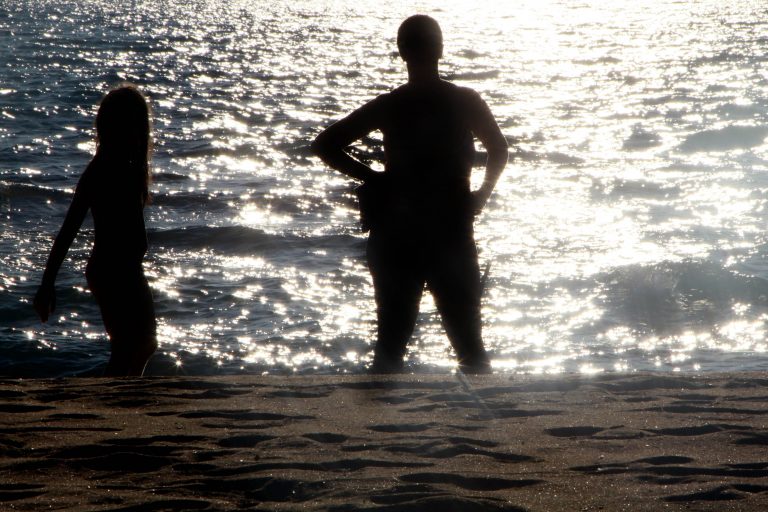 Κοριτσάκι πνίγηκε στην Πάρο! | Newsit.gr Κοριτσάκι πνίγηκε στην Πάρο! | Newsit.gr