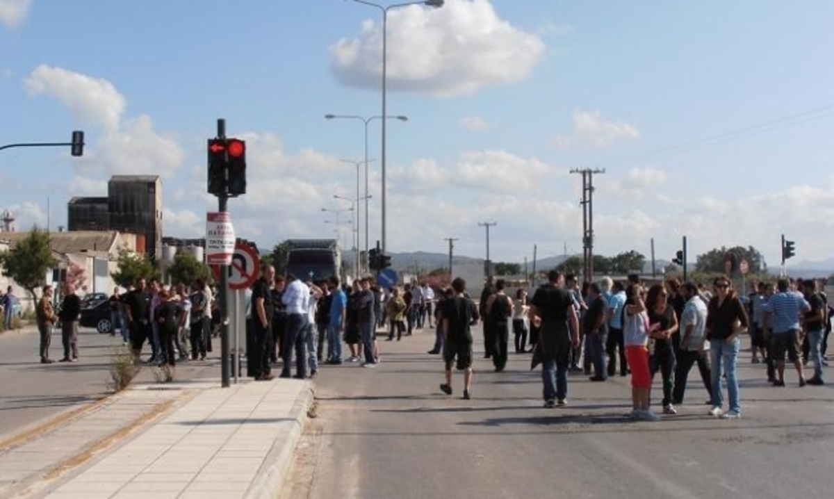 Έκλεισαν πάλι το δρόμο οι κάτοικοι της Πάτρας – Δίνουν νέο ραντεβού το πρωί της Κυριακής – ΒΙΝΤΕΟ | Newsit.gr Έκλεισαν πάλι το δρόμο οι κάτοικοι της Πάτρας – Δίνουν νέο ραντεβού το πρωί της Κυριακής – ΒΙΝΤΕΟ | Newsit.gr