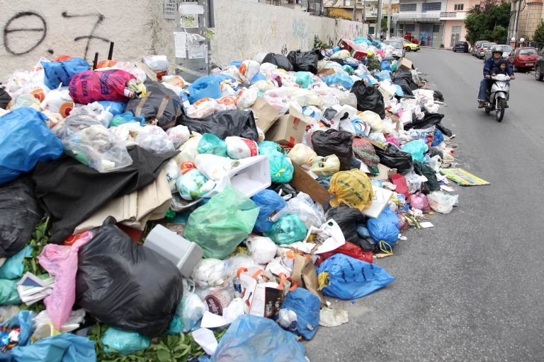 Καθαριζει η Πάτρα – Έληξε η κατάληψη της Ξερόλακκας | Newsit.gr Καθαριζει η Πάτρα – Έληξε η κατάληψη της Ξερόλακκας | Newsit.gr