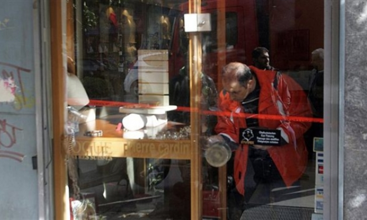 Πάτρα: Κλείνουν αύριο τα καταστήματά τους οι αργυροχρυσοχόοι – Διαμαρτύρονται για τις ληστείες | Newsit.gr Πάτρα: Κλείνουν αύριο τα καταστήματά τους οι αργυροχρυσοχόοι – Διαμαρτύρονται για τις ληστείες | Newsit.gr