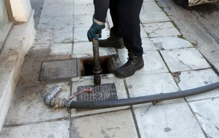 Χανιά: Πήγαν τρίτη φορά για να κλέψουν πετρέλαιο από το σχολείο και… βρέθηκαν με χειροπέδες | Newsit.gr Χανιά: Πήγαν τρίτη φορά για να κλέψουν πετρέλαιο από το σχολείο και… βρέθηκαν με χειροπέδες | Newsit.gr