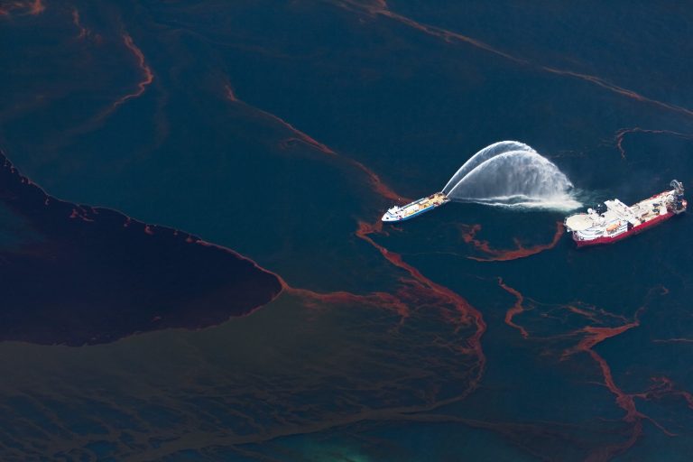Η Fitch υποβάθμισε τη BP λόγω της πετρελαιοκηλίδας | Newsit.gr Η Fitch υποβάθμισε τη BP λόγω της πετρελαιοκηλίδας | Newsit.gr